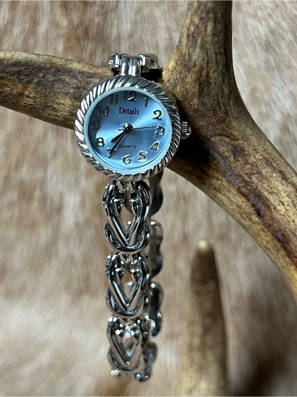 Vintage blue face Details brand watch